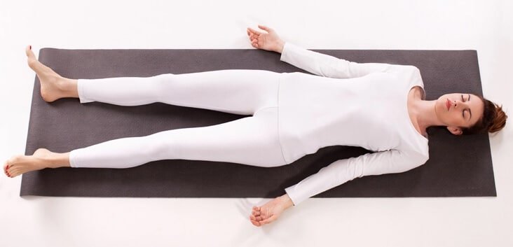 how you can perform deep sleep meditation