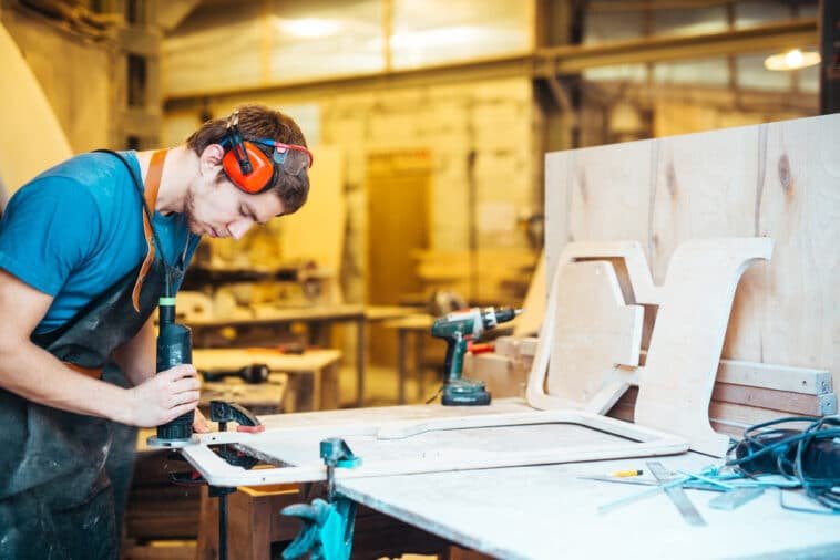 the Right Cabinet Makers and Tips for Picking