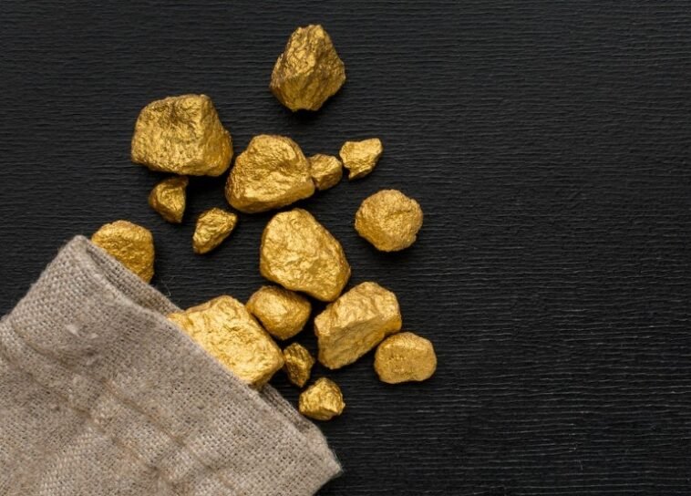 Marinez began to enroll in an academy for police